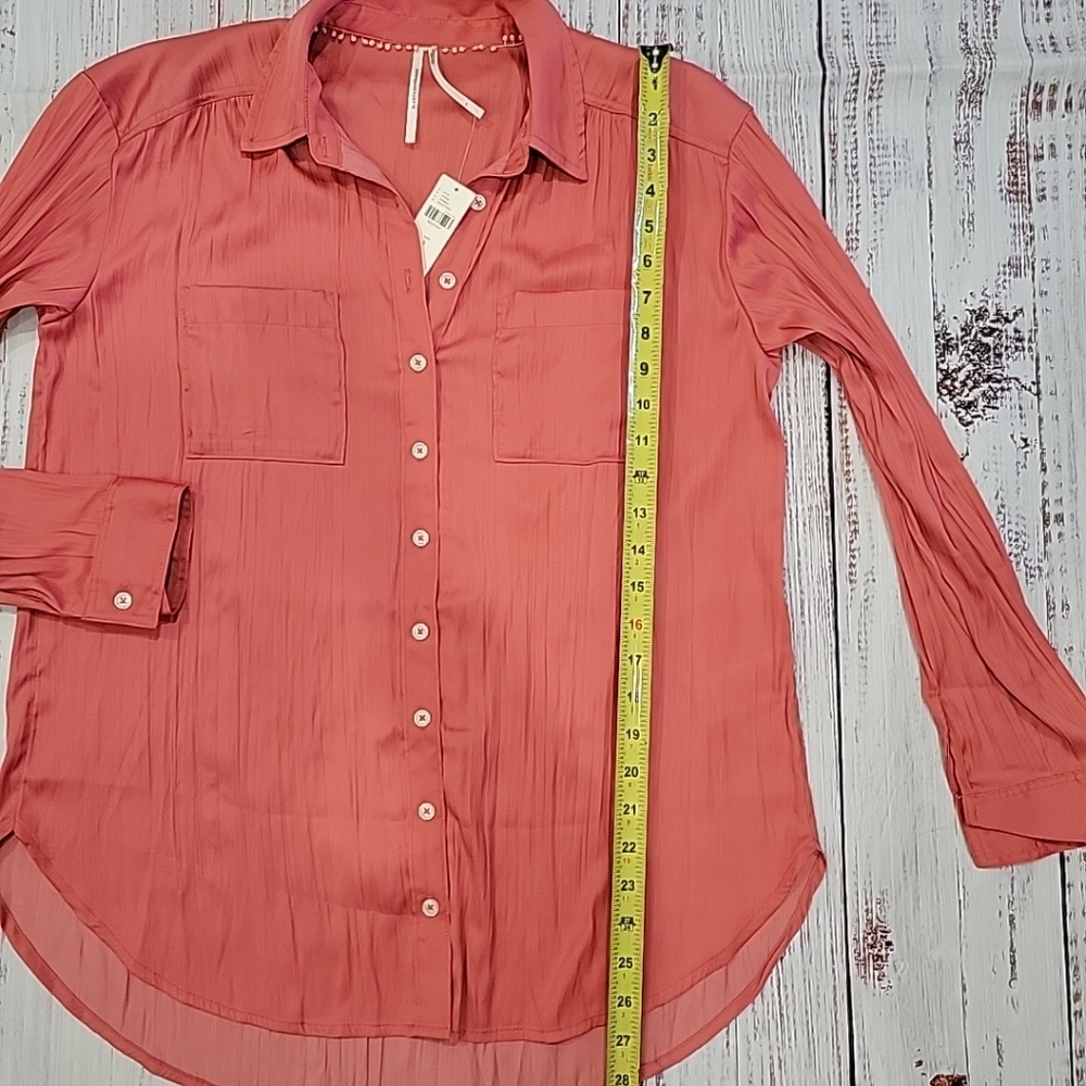 By Anthropologie Relaxed Buttondown Shirt in Rose - Picture 3 of 7